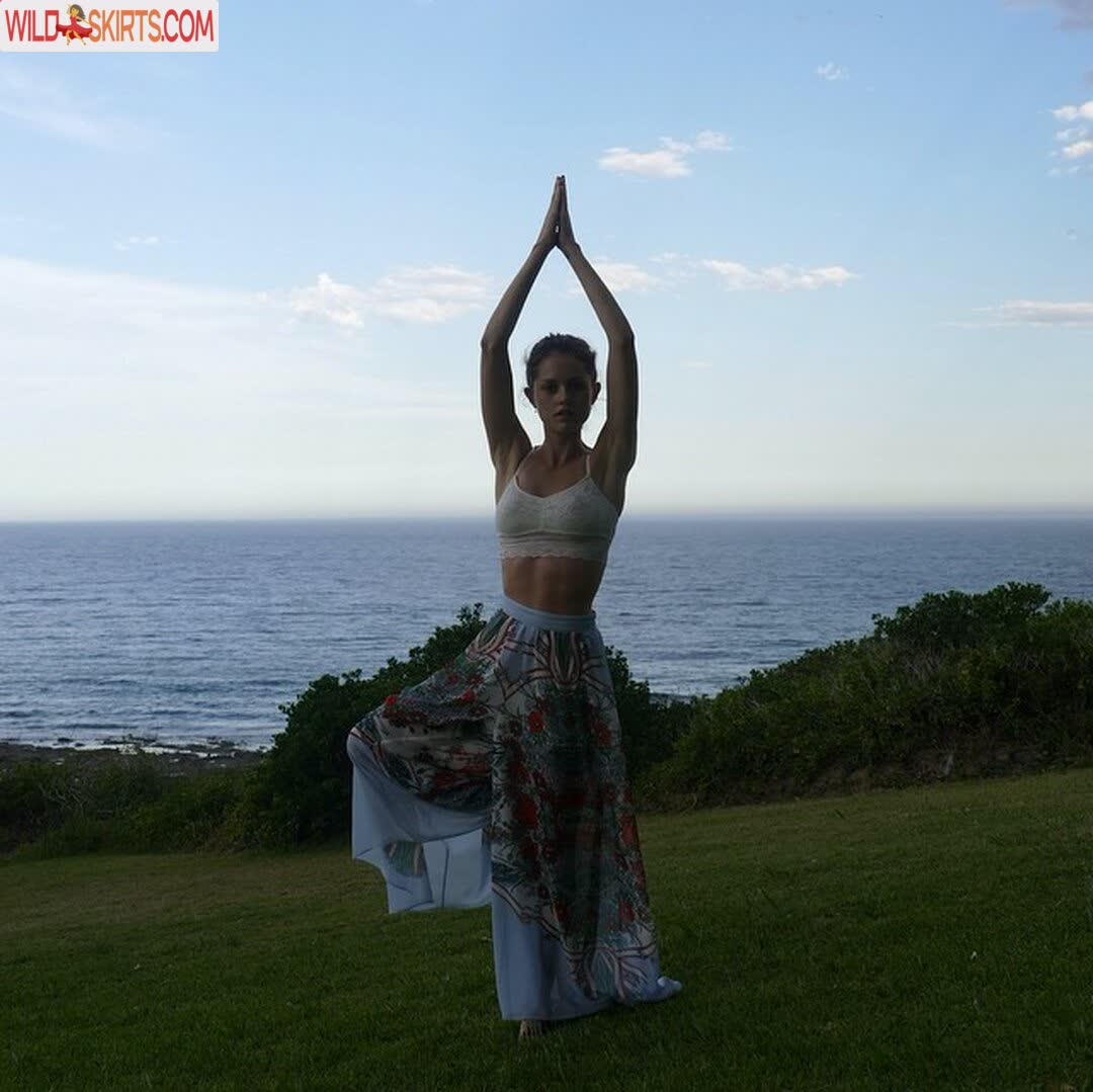 Isabelle Cornish nude leaked photo #175