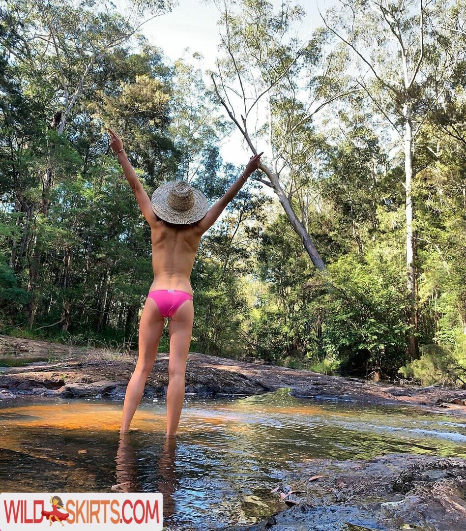 Isabelle Cornish nude leaked photo #97