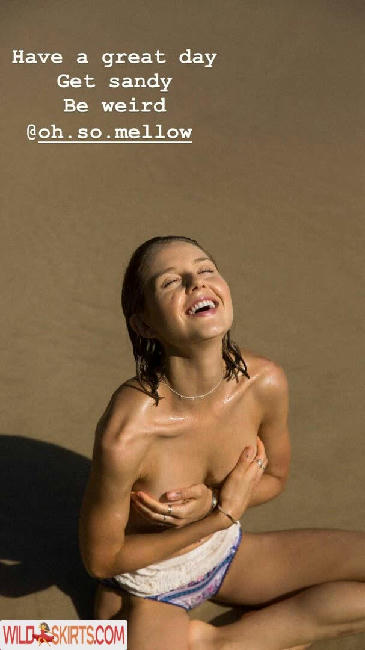 Isabelle Cornish / isabellecornish nude Instagram leaked photo #7