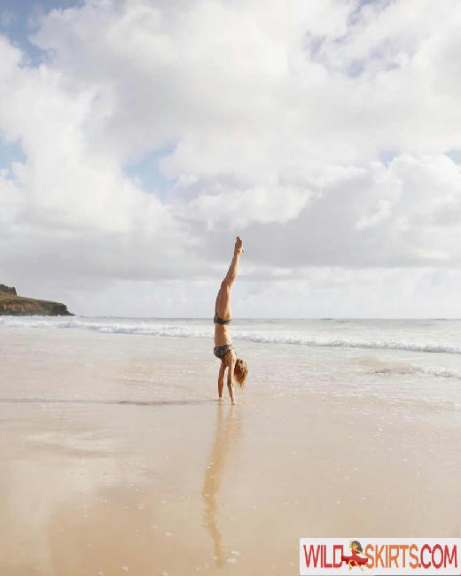 Isabelle Cornish / isabellecornish nude Instagram leaked photo #34