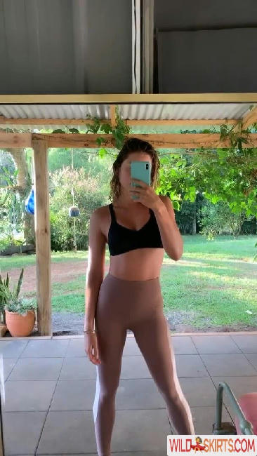 Isabelle Cornish / isabellecornish nude Instagram leaked video #323