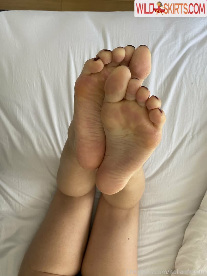 Italianfeetluv nude leaked photo #2