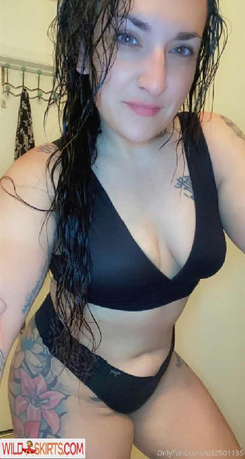 itsmellybaybee / itsmebayley23 / itsmellybaybee nude OnlyFans, Instagram leaked photo #3