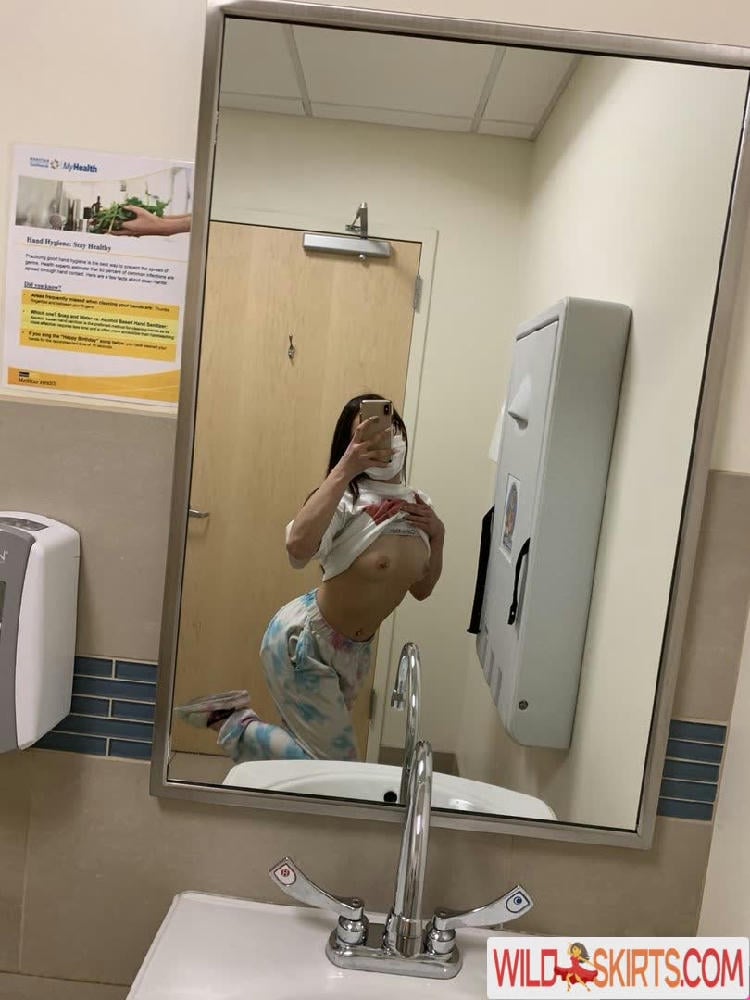 Itsphamtf / J3ssnextd00r / OGPham / Princess Pham / giftofjasmine / hellophxm / itsphamtf / lil jasmine / ogphxm444 / waifupham nude OnlyFans, Instagram leaked photo #5