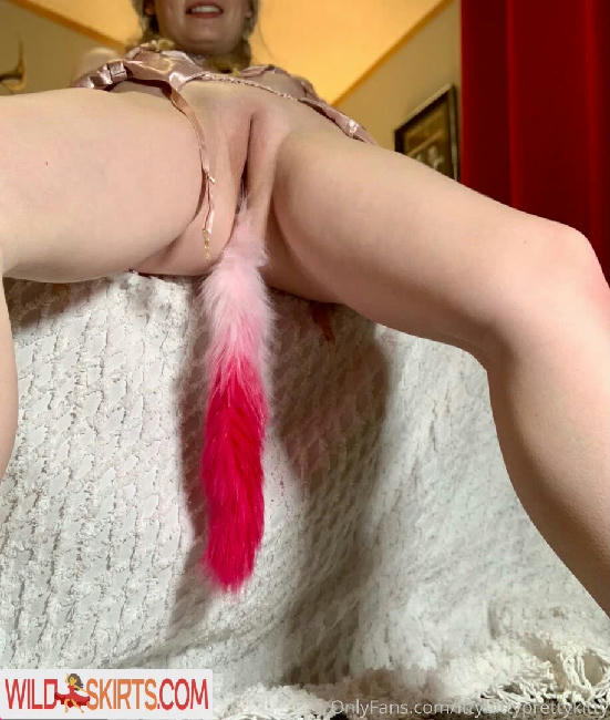 ittybittyprettykitty / ittybittyprettykitty / ittybittyprettykitty_ nude OnlyFans, Instagram leaked photo #26