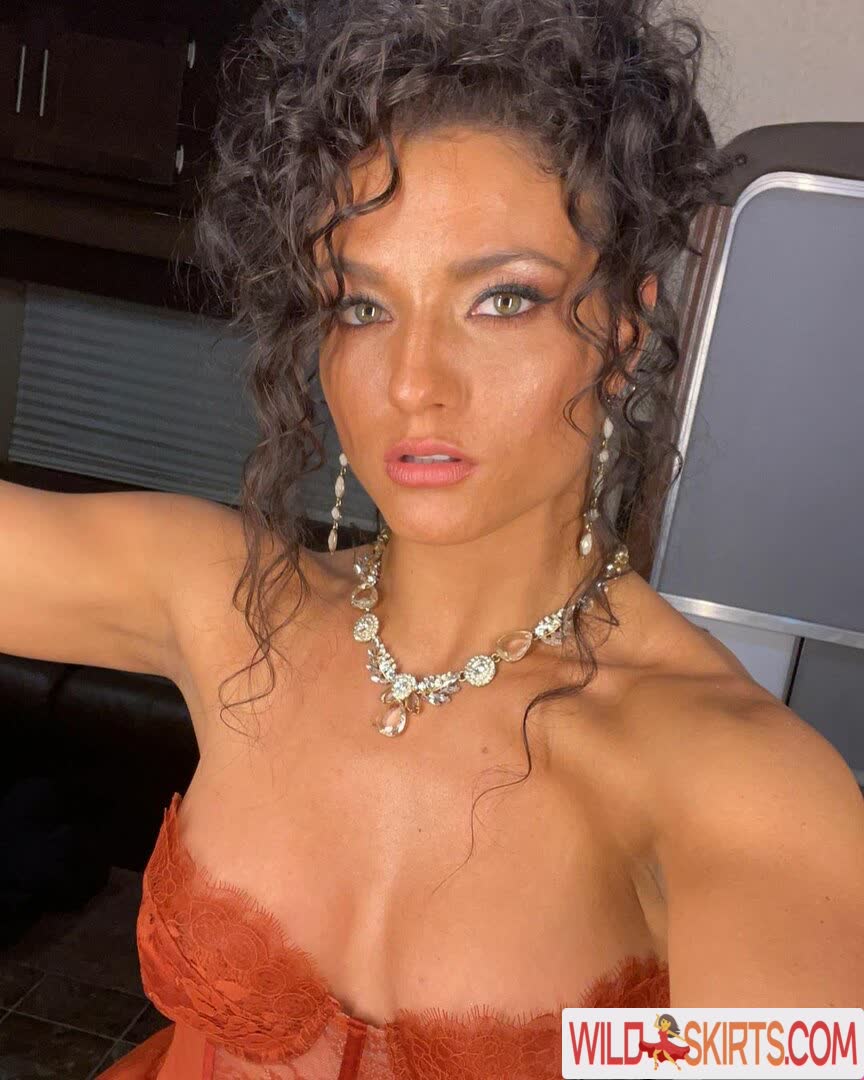 Jade Chynoweth / jadebug98 nude Instagram leaked photo #4