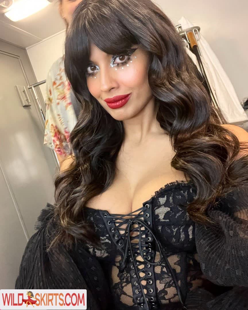 Jameela Jamil / jameelajamil nude Instagram leaked photo #6