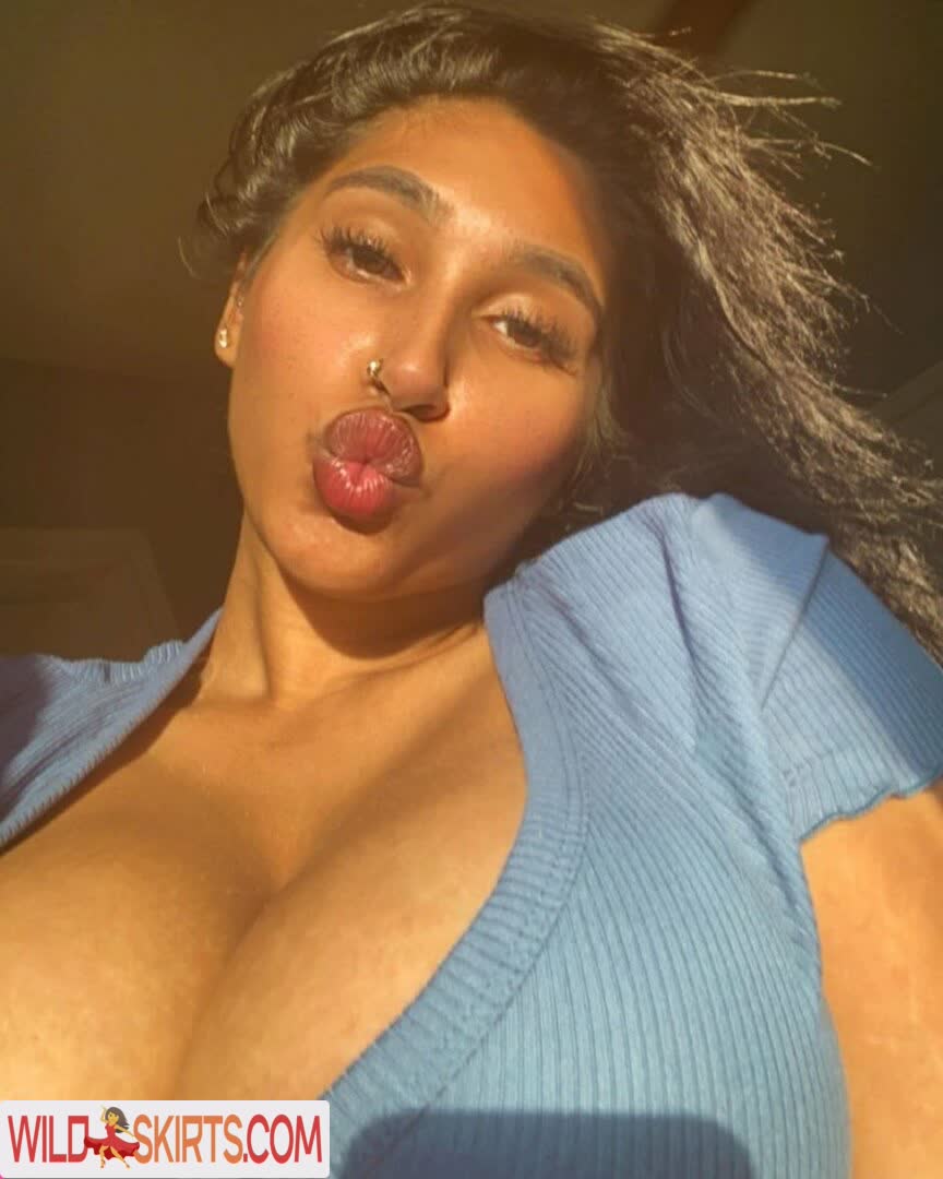 Jeanette Prakash nude leaked photo #9