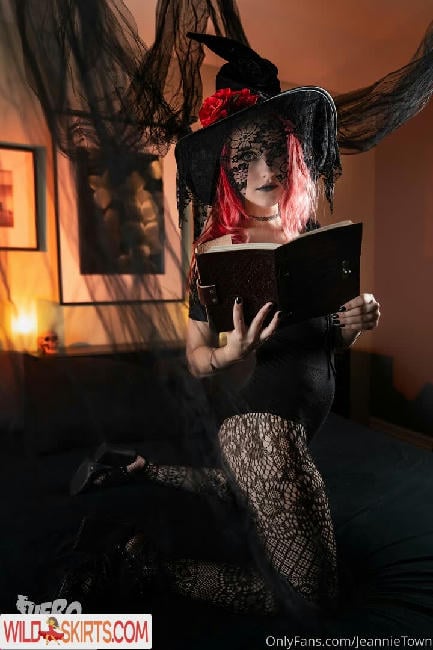 jeannietowndarkness / gothicartgirls / jeannietowndarkness nude OnlyFans, Instagram leaked photo #50