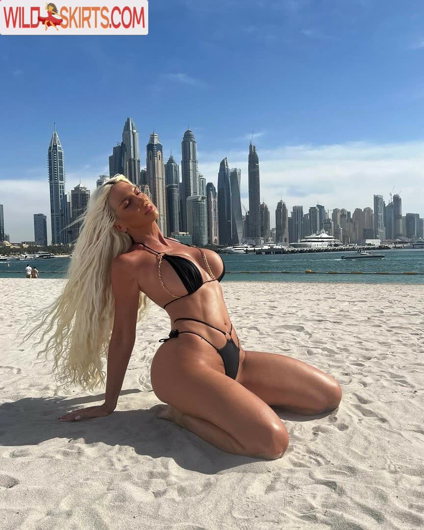 Jelena Karleusa nude leaked photo #26