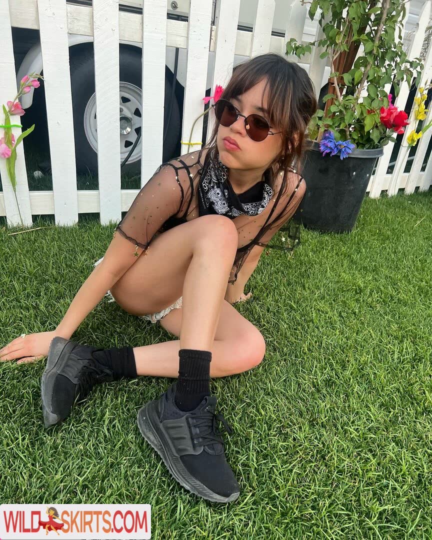 Jenna Ortega nude leaked photo #96