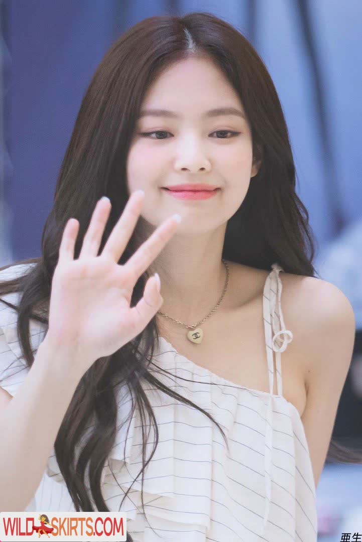 Jennie | BLΛƆKPIИK nude leaked photo #25