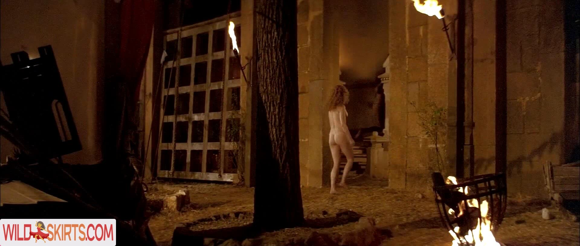 Jennifer Jason Leigh nude leaked photo #18