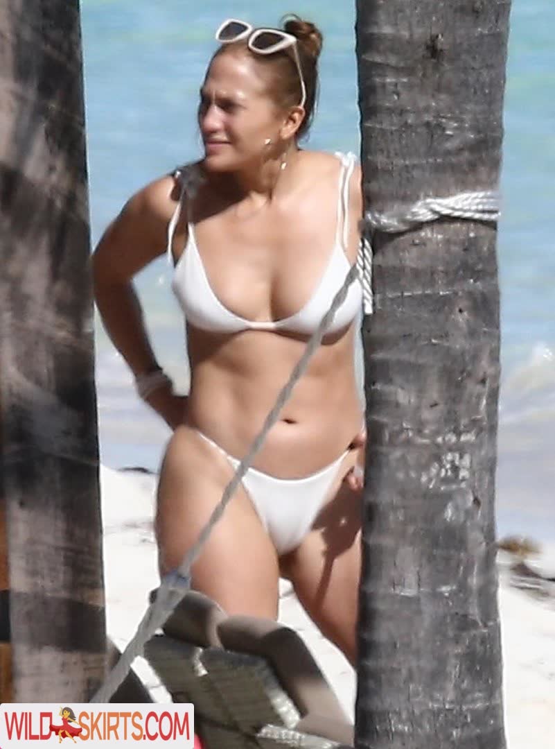 Jennifer Lopez nude leaked photo #28