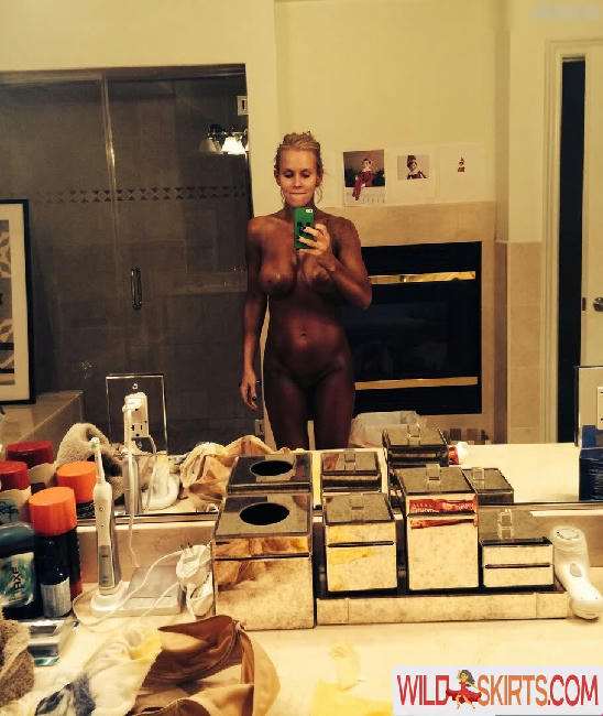 Jenny McCarthy / JennyMcCarthy nude Instagram leaked photo #100