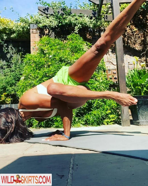 Jenny Powell / jennypowelltv nude Instagram leaked photo #64