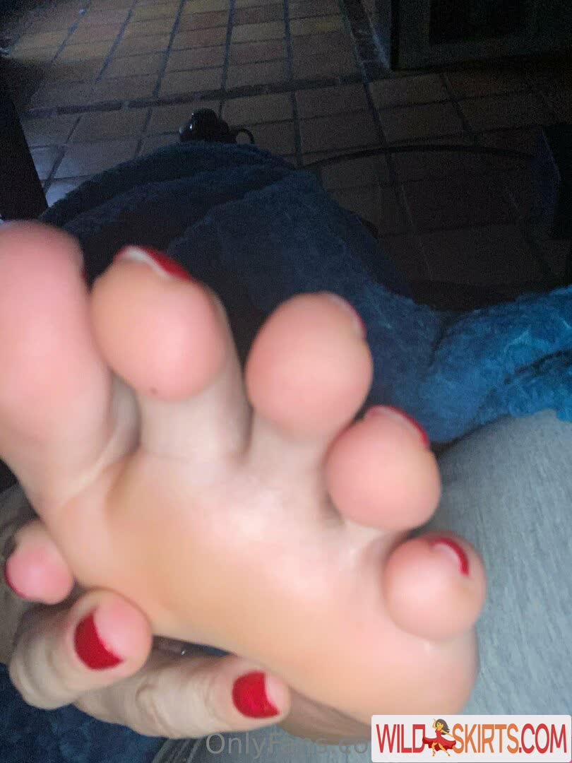 Jes5icasfeet nude leaked photo #30