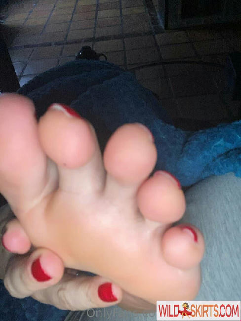 jes5icasfeet / Jessicafeet05 / jes5icasfeet nude OnlyFans, Instagram leaked photo #30