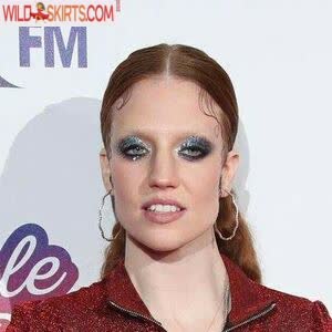 Jess Glynne nude leaked photo #8