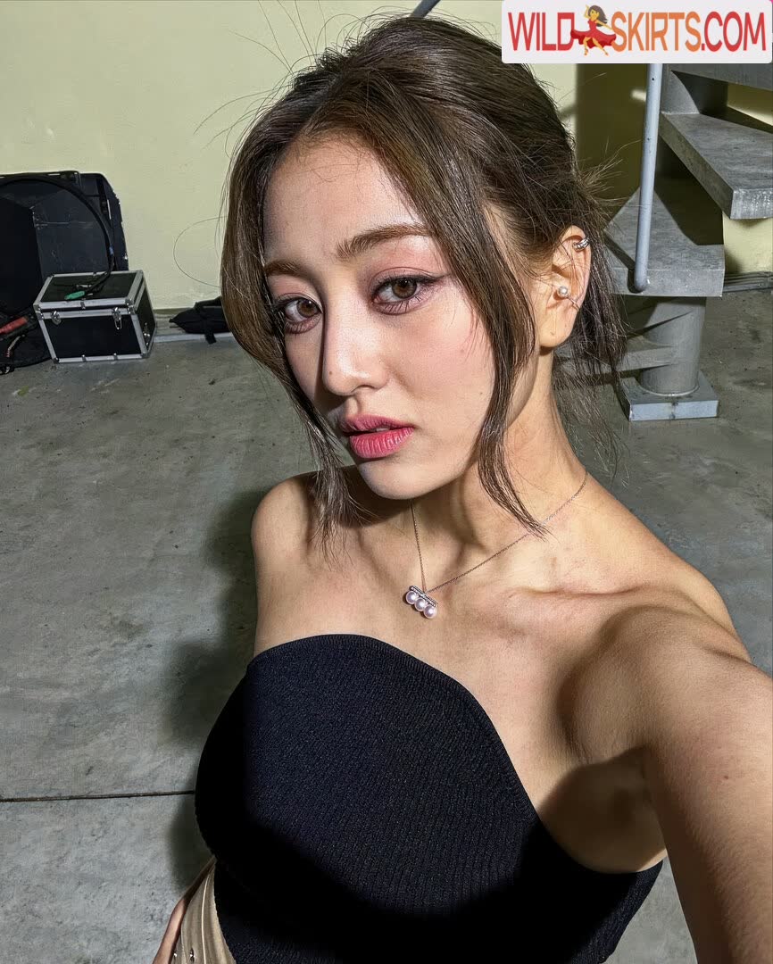 Jihyo nude leaked photo #6