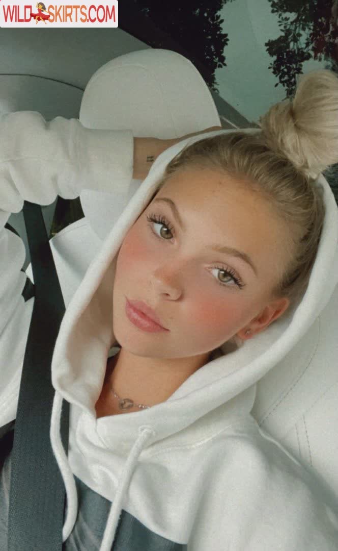 Jordyn Jones nude leaked photo #93