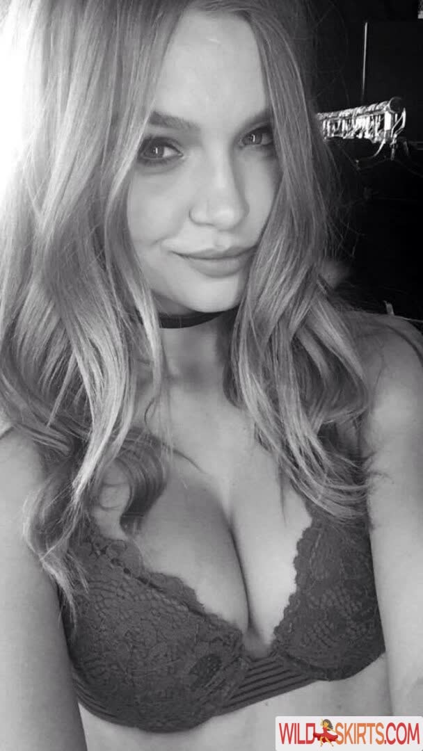 Josephine Skriver nude leaked photo #579