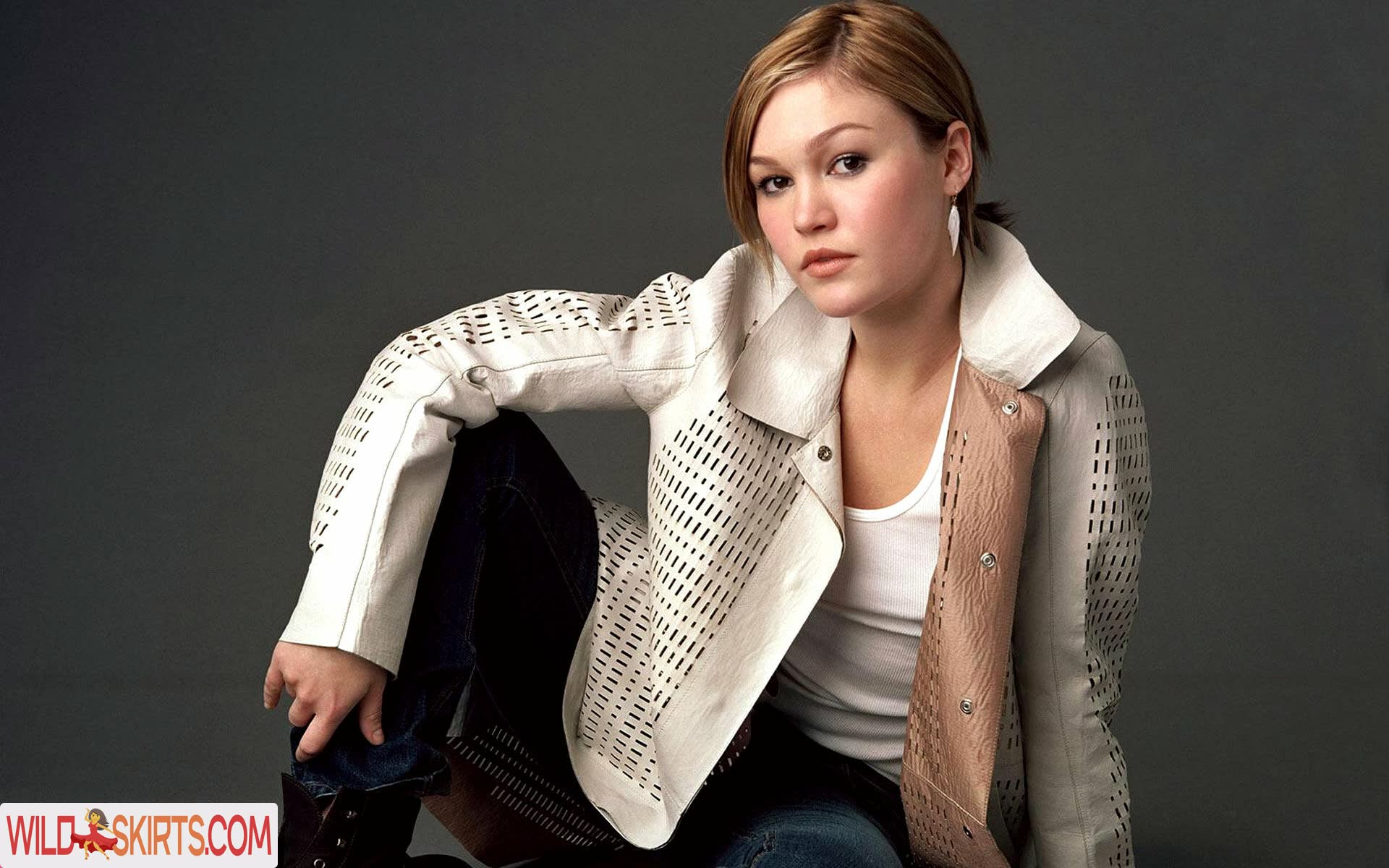 Julia Stiles / missjuliastiles nude Instagram leaked photo #3