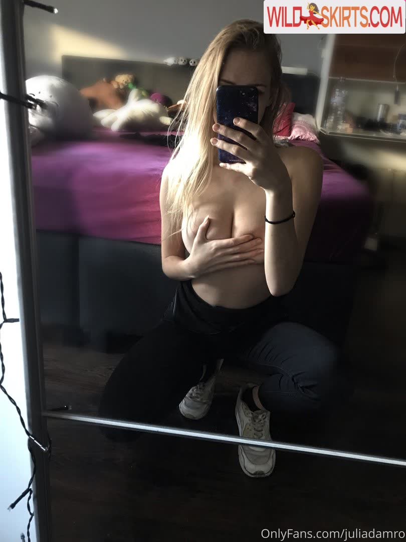 Juliaa420 nude leaked photo #26