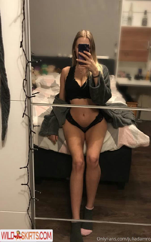 Juliaa420 / juliaa420 / juliadamro nude OnlyFans, Instagram leaked photo #2