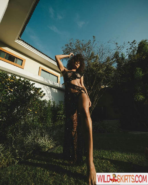 Juliana Paes / julianapaes nude Instagram leaked photo #109