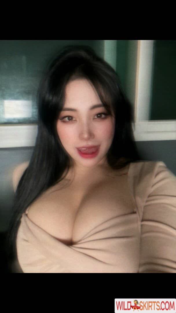 Jung Hye Bin nude leaked photo #58