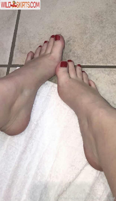 just_me_and_my_feet / ccandherfeet / just_me_and_my_feet nude OnlyFans, Instagram leaked photo #9