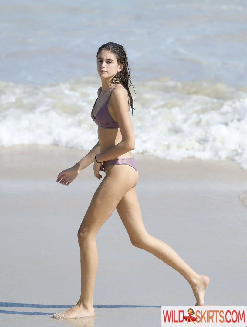 Kaia Gerber nude leaked photo #93