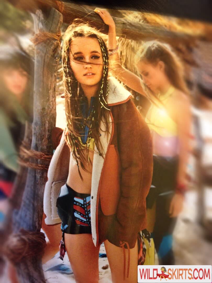 Kaitlyn Dever nude leaked photo #97