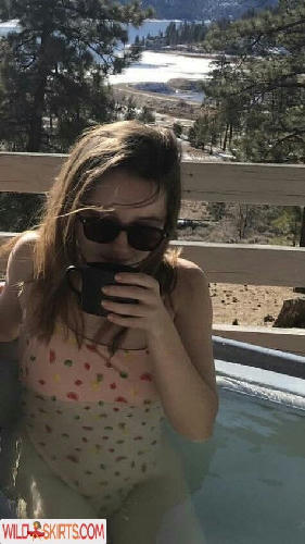 Kaitlyn Dever / kaitlyndever nude Instagram leaked photo #87