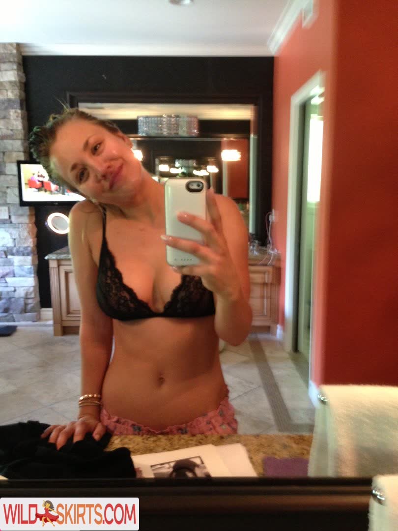 Kaley Cuoco / kaleycuoco nude Instagram leaked photo