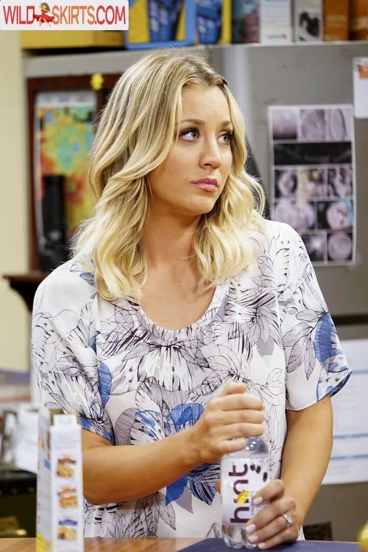 Kaley Cuoco nude leaked photo #197