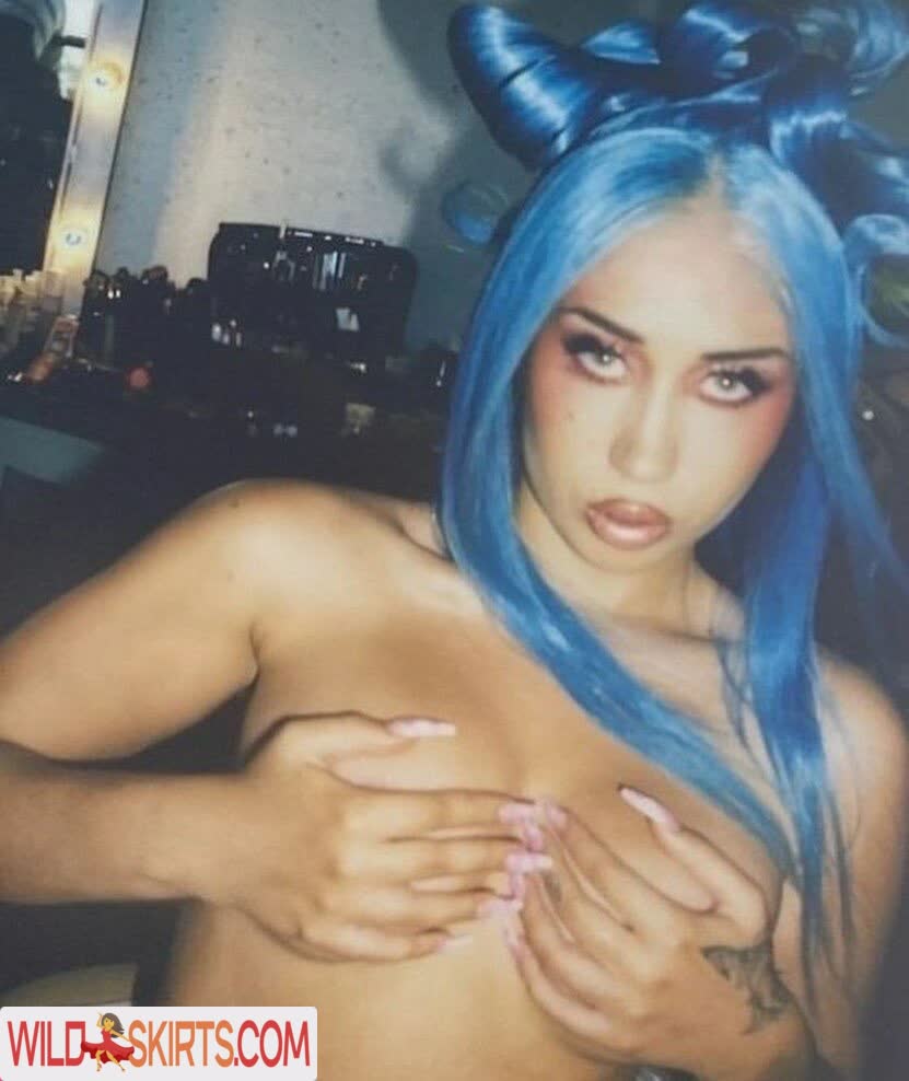 Kali Uchis nude leaked photo #20