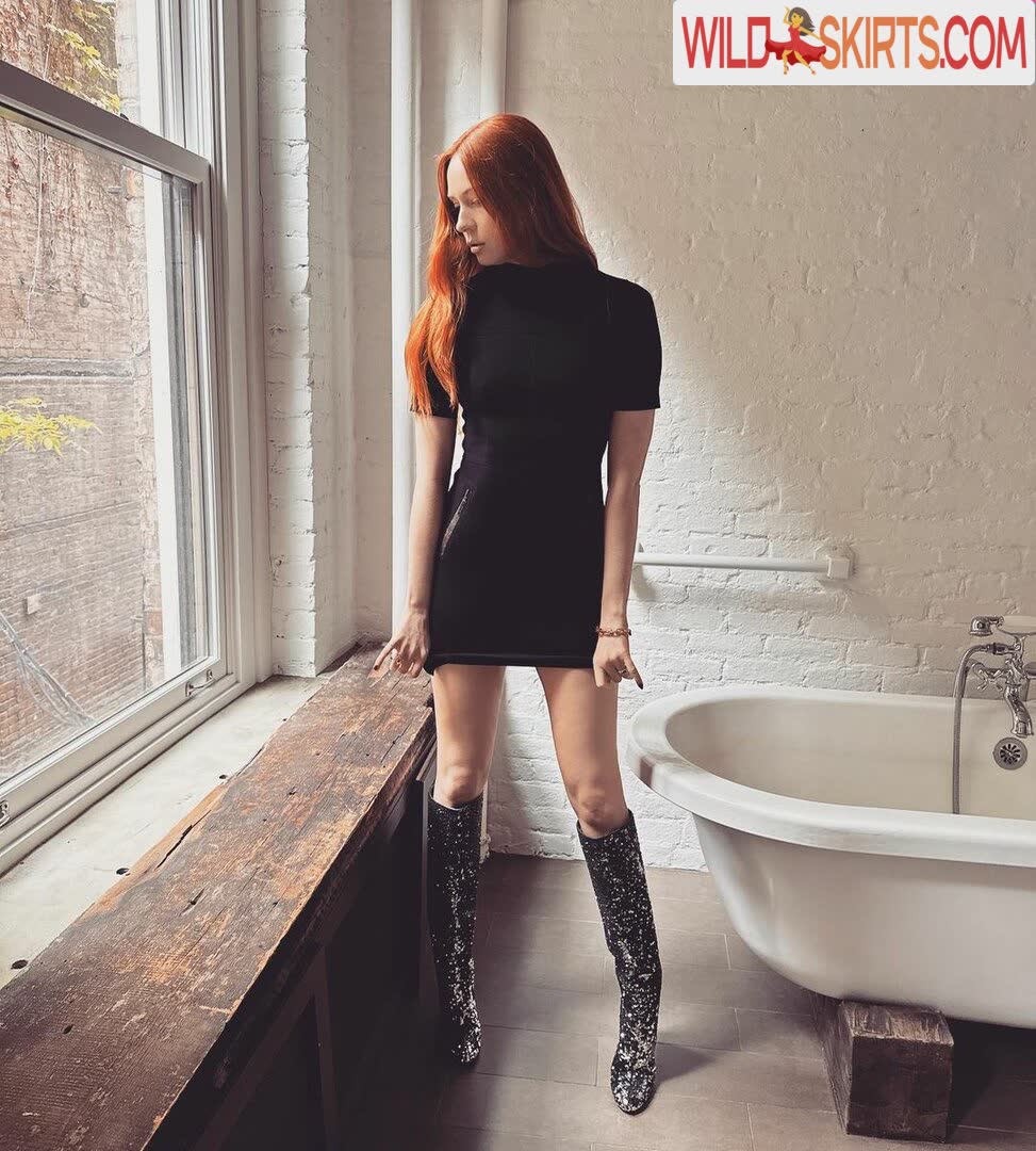 Karen Gillan / karengillan nude Instagram leaked photo #4