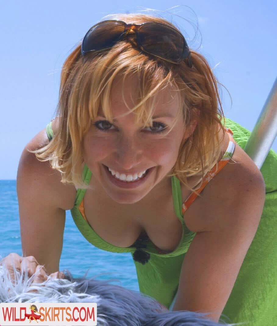 Kari Byron nude leaked photo #9