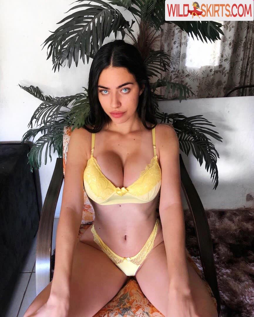 Karina Veiga / Kahvg nude OnlyFans leaked photo #1