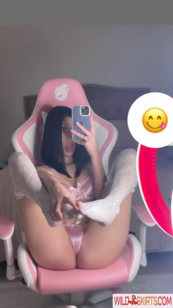 Karina Veiga / Kahvg nude OnlyFans leaked photo #6