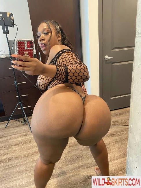 Karita Monique / bigbootykarita / karitasoofine nude OnlyFans, Instagram leaked photo #2