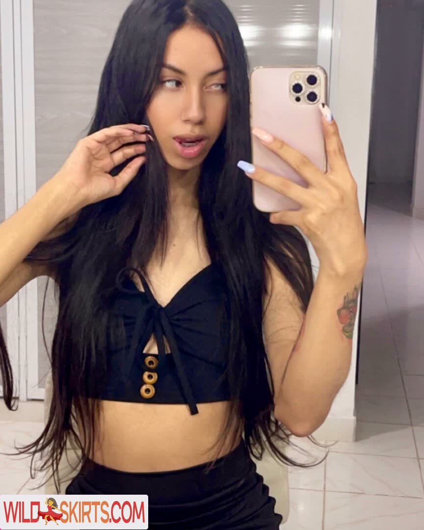 Karoll Valencia / dramakaroll / lovelykaroll nude OnlyFans, Instagram leaked photo #3