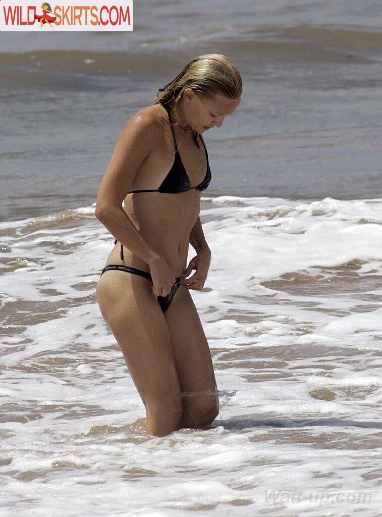 Kate Hudson nude leaked photo #9