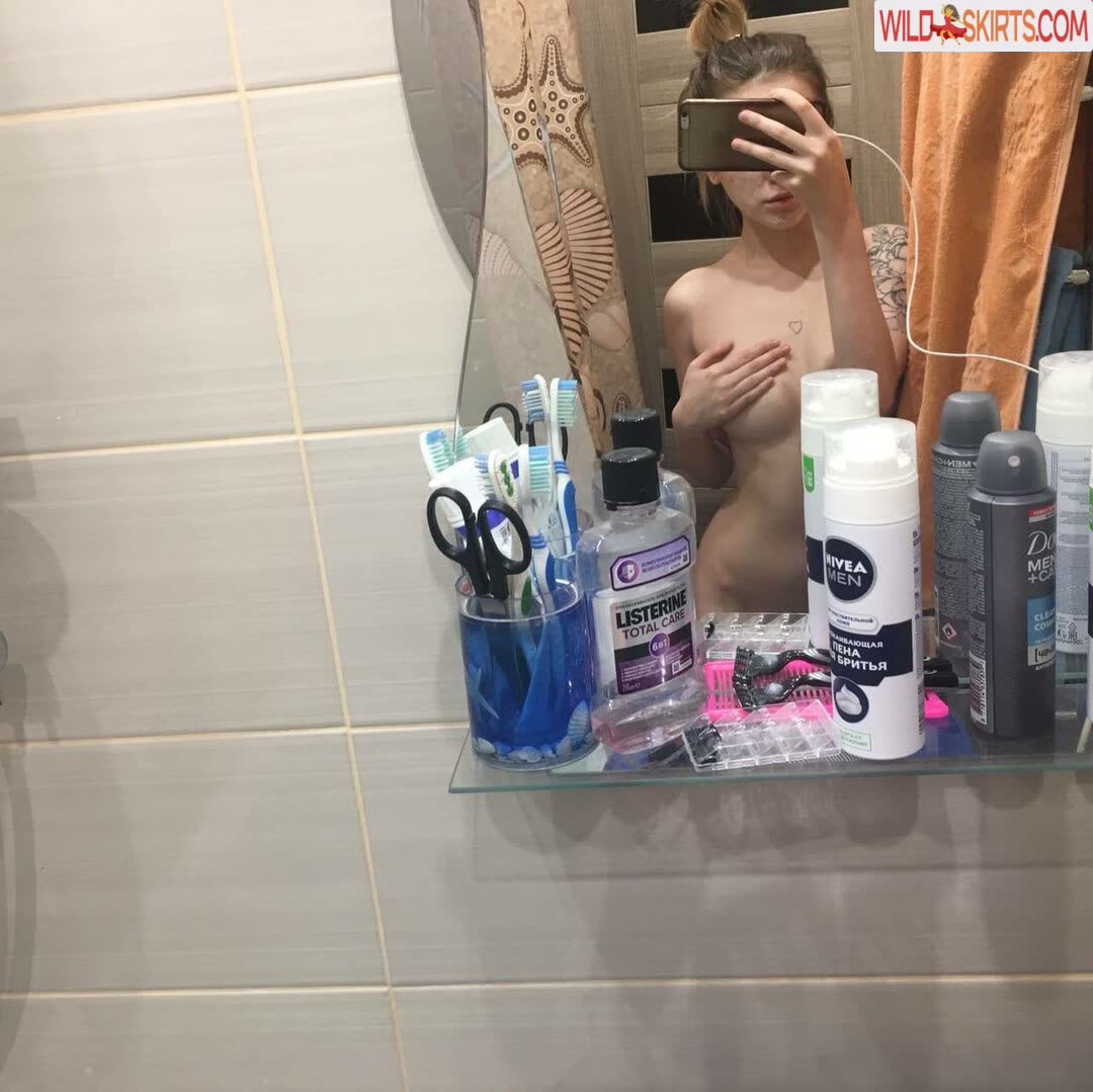 KatieJess nude leaked photo #9