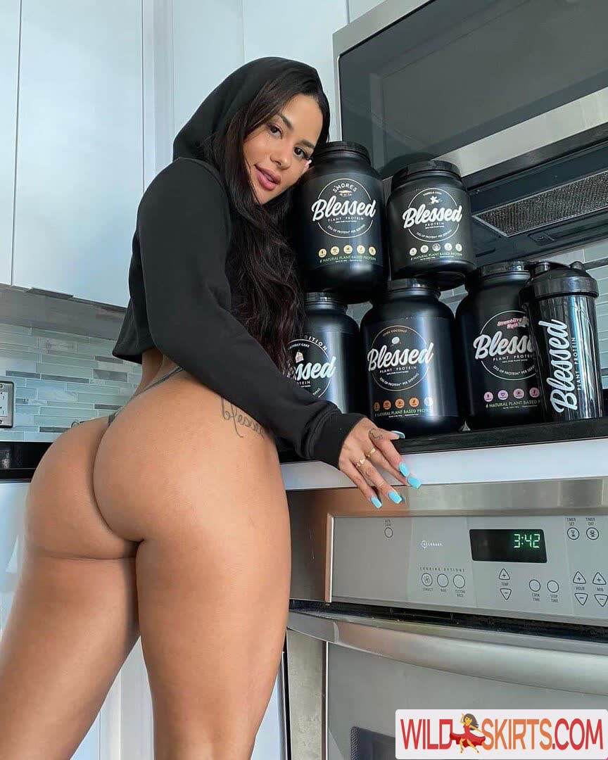 Katya Elise Henry nude leaked photo #211