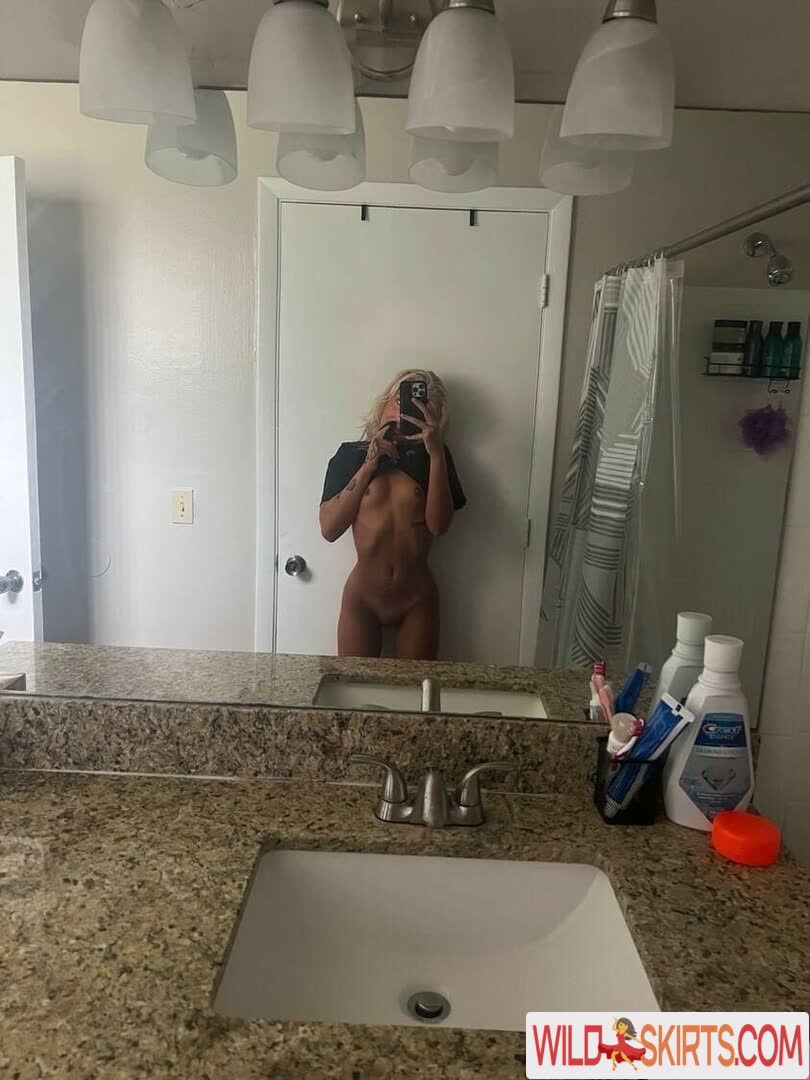 Kayleedealx nude leaked photo #17