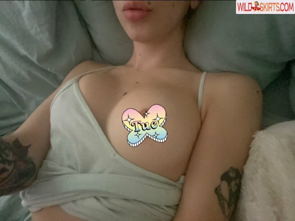 Keekzsz nude leaked photo #6