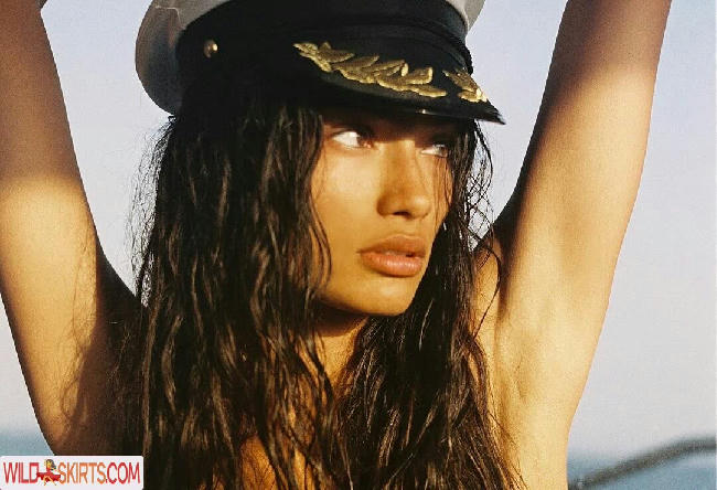 Kelly Gale / kellybellyboom nude Instagram leaked photo #9